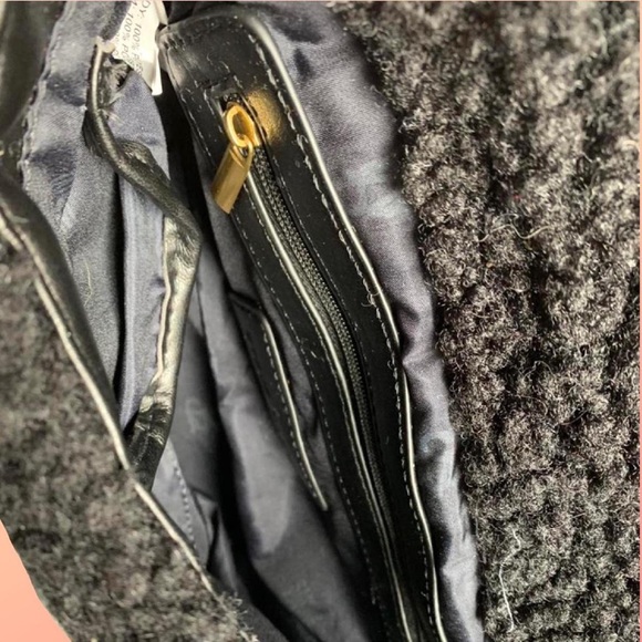 SOLD ‼️ Steve Madden Black Sherpa Bag 👜🖤👑 - Picture 7 of 7